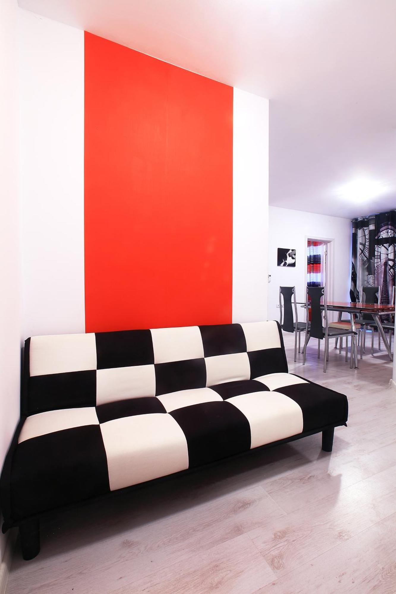 Private Apartment With Parking And Pool Baltsjik Eksteriør bilde