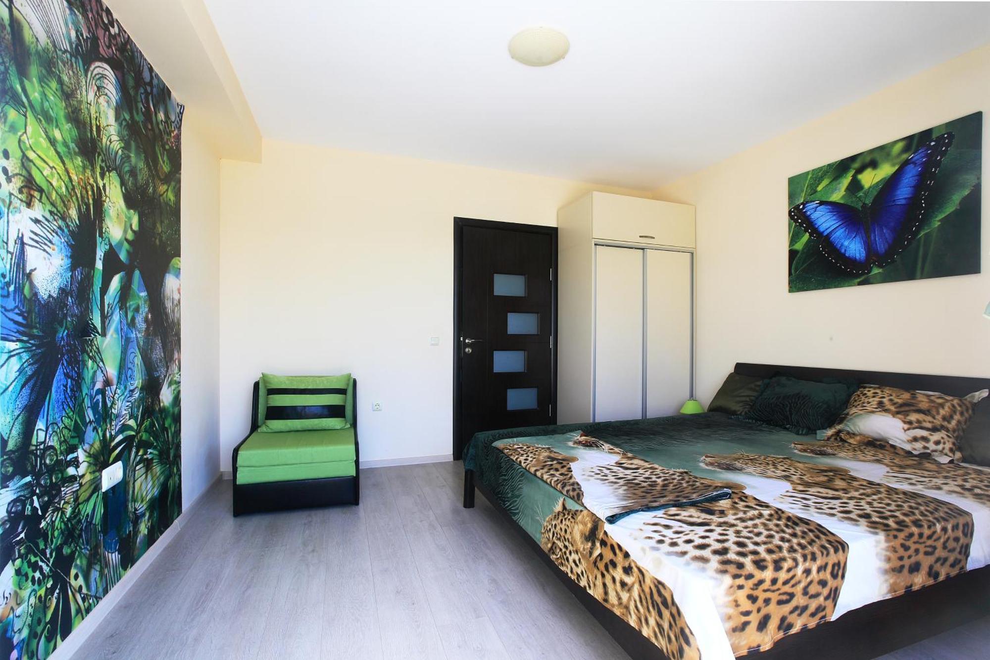 Private Apartment With Parking And Pool Baltsjik Eksteriør bilde
